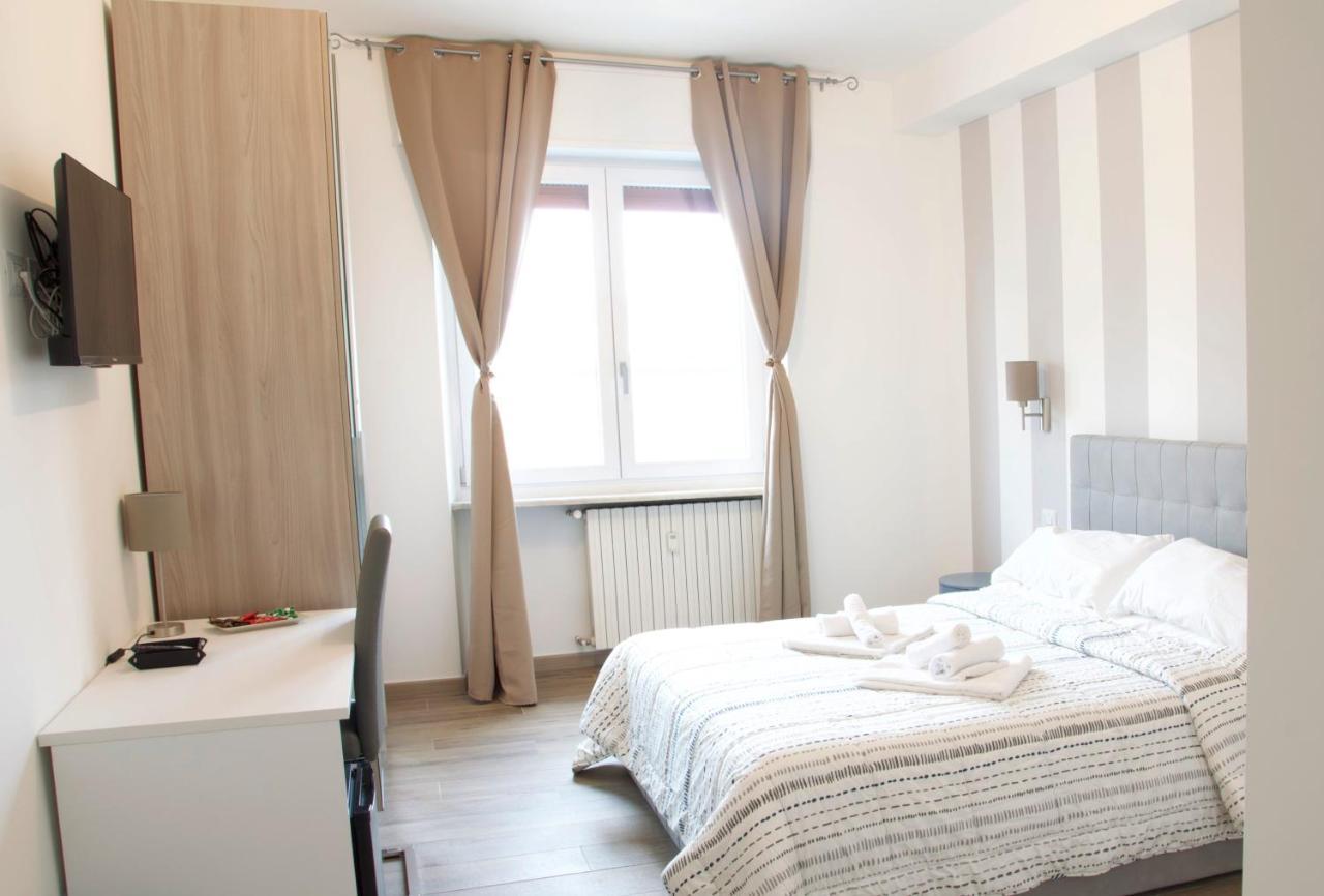 Minerva Rooms Pavia Exterior photo